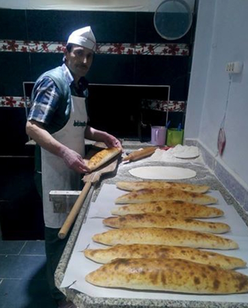 MERAM PİDE KEBAP SALONU KARATECİLERE İKRAMDA BULUNDU