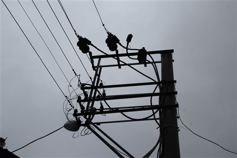 Patlayan Trafo Maheyi Elektriksiz bıraktı