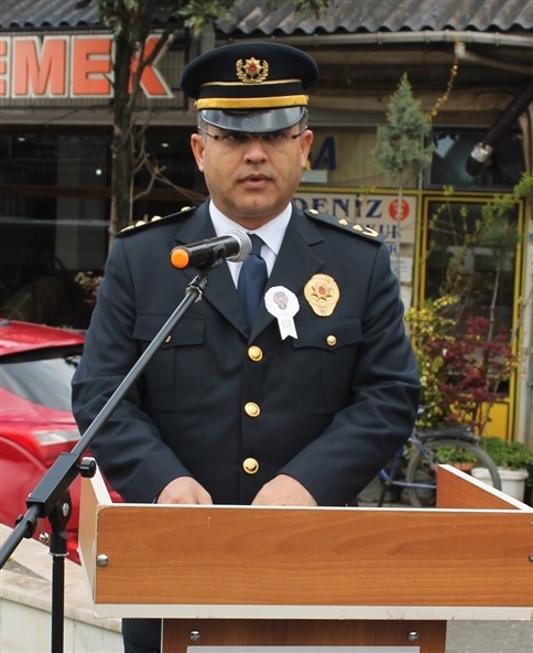 İlçe Emniyet Müdürü Murat Bal Atatürk Anıtına Çelenk Bıraktı