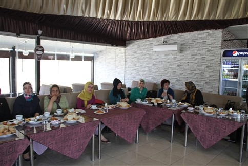 Başkan Akcan’dan Bayan Esnaflara Destek Sözü