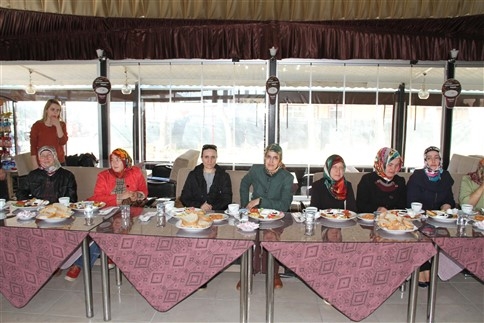 Başkan Akcan’dan Bayan Esnaflara Destek Sözü