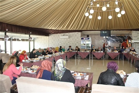 Başkan Akcan’dan Bayan Esnaflara Destek Sözü