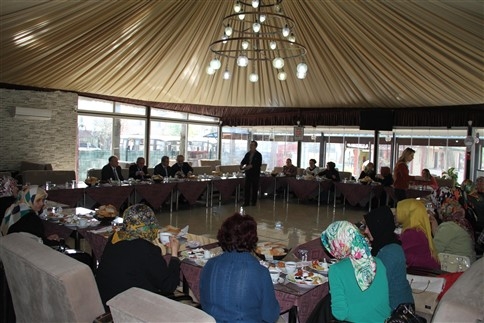 Başkan Akcan’dan Bayan Esnaflara Destek Sözü