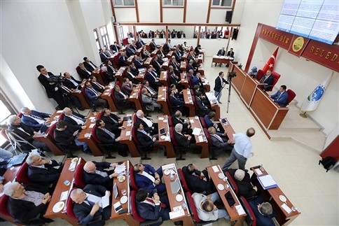 Akyazı Spor Tesisleri Yapımı İçin Meclis Yetki Verdi