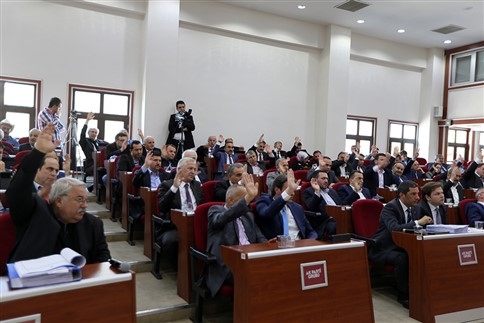 Akyazı Spor Tesisleri Yapımı İçin Meclis Yetki Verdi