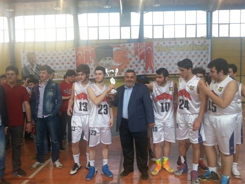 Dördüncü Sıradan Gelip Kupayı Hakkettiler