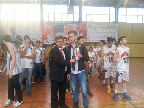 Dördüncü Sıradan Gelip Kupayı Hakkettiler