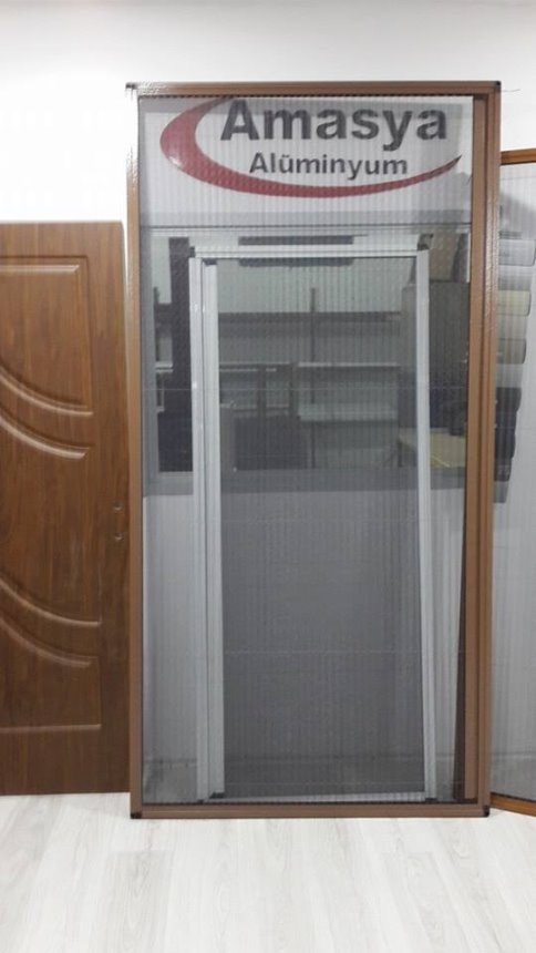 Sineksiz Evinizde, Mutlu Yaz Geceleri