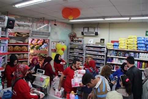 Başarısını Müşterileriyle Kutladı