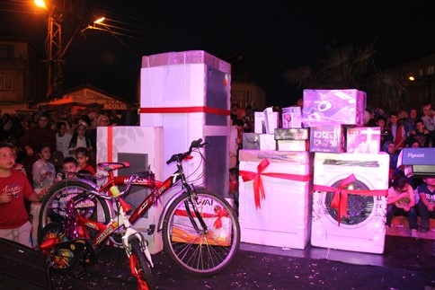 Başarısını Müşterileriyle Kutladı