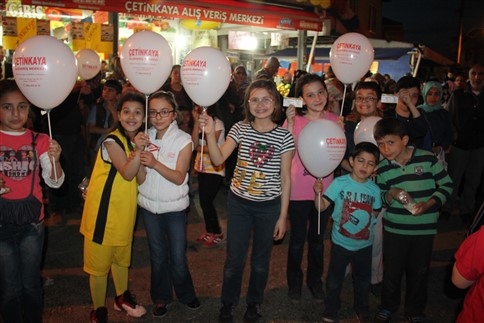 Başarısını Müşterileriyle Kutladı