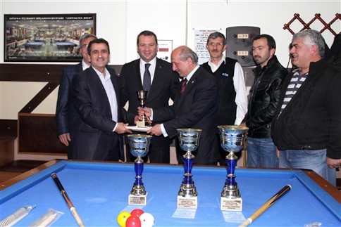 Akyazı Belediyesi  Ve Ak Belde A.Ş 4 Top Bilardo Turnuvası Yapıldı