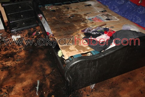 Akyazı Ömercikler Mahesinde Yangın