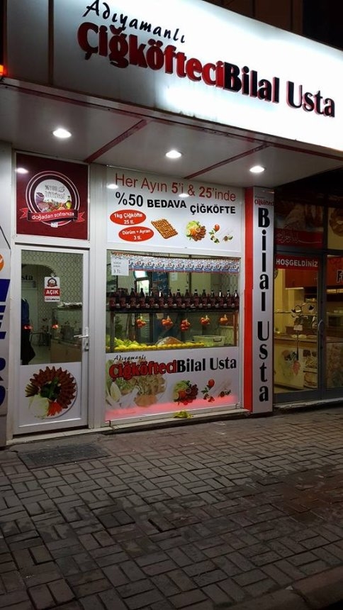 Gece Vakti  Acıkırsanız Meşhur Pilavcı Abi'nin Tavuklu Pilavını Tadın