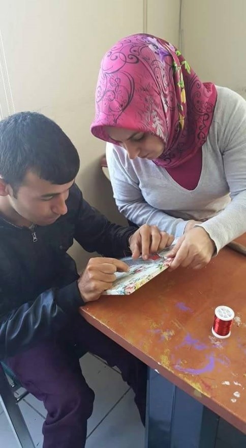 AKYAZI SGM’DE ENGELSİZ GÜLEN YÜZLER 