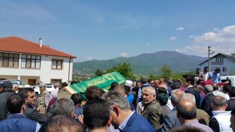 Bayram Fidan Defnedildi