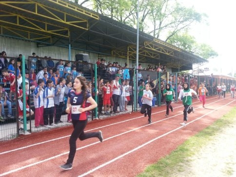 Öğrenciler Şampiyonluk İçin Koştular