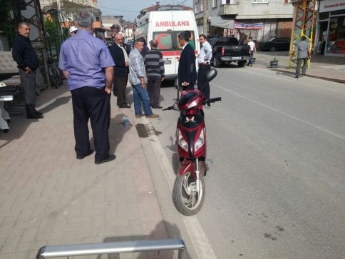 Elektrikli Bisiklet Yaya'ya Çarptı