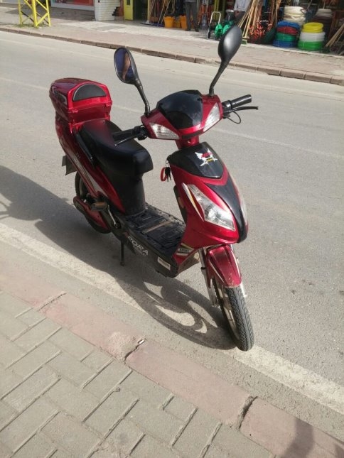 Elektrikli Bisiklet Yaya'ya Çarptı