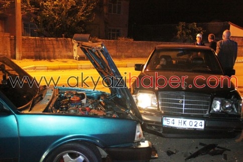 Kafa Kafaya Çarpıştılar. Bir Kişi Yaralı 