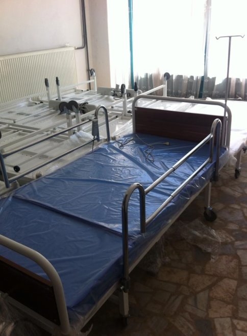 Hayırsever İş Adamı 10 Adet Hasta Yatağı Bağışladı