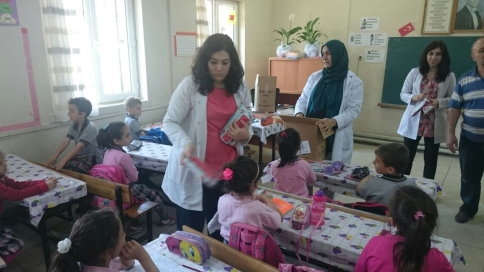 Atatürk İlkokulu’nda Diş Sağlığı Konulu Seminer Verildi.