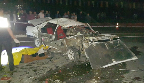 Trafik Kazası Aynı aileden 3 Kişi Yaşamını Yitirdi