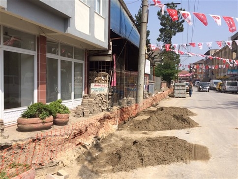 Akyazı'da Elektrik Şebekesi Yeraltına Alınıyor