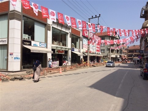 Akyazı'da Elektrik Şebekesi Yeraltına Alınıyor