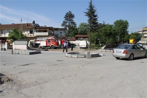 Akyazı İtfaiye Karşısına  Dönel Kavşak Yapımı  Tamamlanıyor