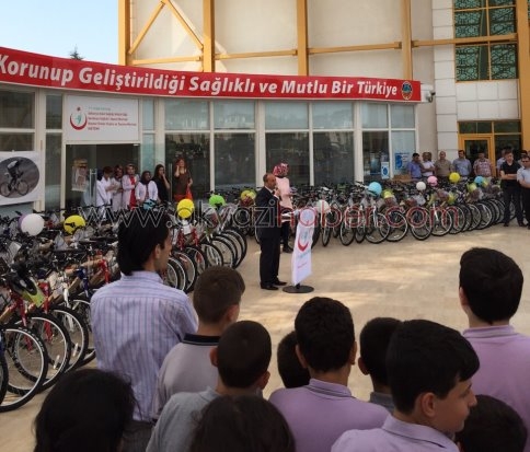 Paris İlköğretim Okuluna 13 Bisiklet