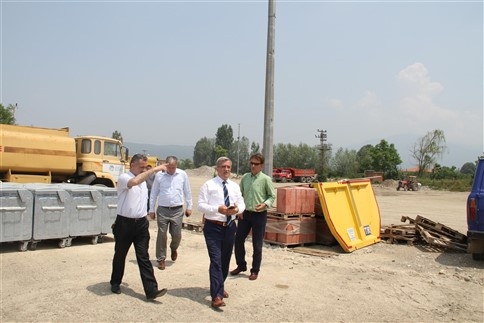 Park ve Bahçelerindeki İhtiyaçları Kendi Bünyesinde Üretiyor