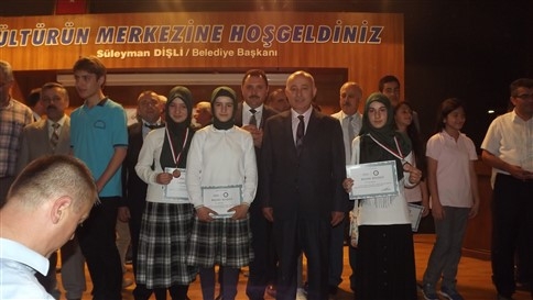 Cumhuriyet Ortaokulu Olimpiyat Şampiyonu