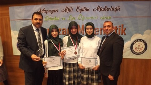 Cumhuriyet Ortaokulu Olimpiyat Şampiyonu