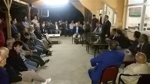 AK Parti Akyazı İlçe Teşkilatı Esnaf ve Vatandaşlarla Buluştu