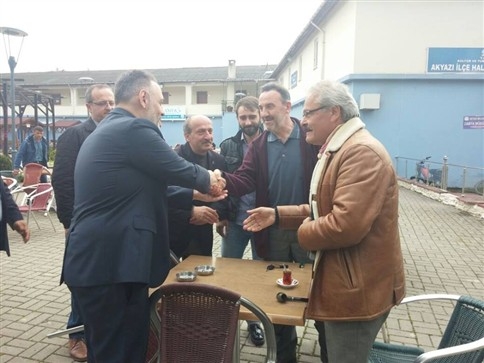 AK Parti Akyazı İlçe Teşkilatı Esnaf ve Vatandaşlarla Buluştu