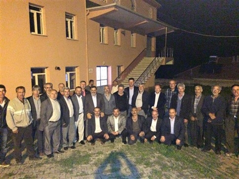 AK Parti Akyazı İlçe Teşkilatı Esnaf ve Vatandaşlarla Buluştu