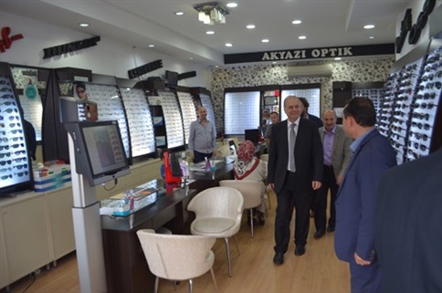 Mustafa İsen Akyazı'da