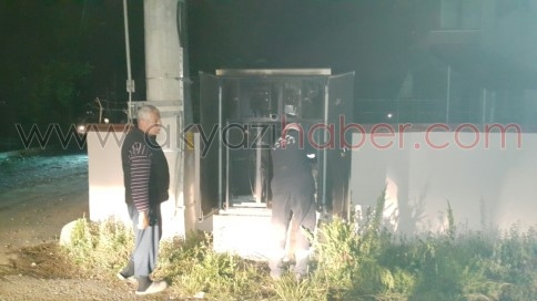 Kuzuluk'ta Patlayan Trafo Maheyi Elektriksiz Bıraktı.