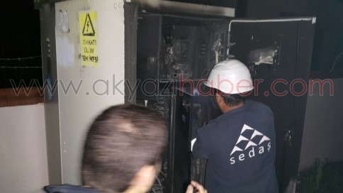 Kuzuluk'ta Patlayan Trafo Maheyi Elektriksiz Bıraktı.