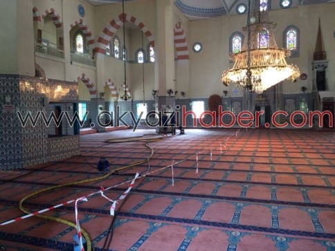 Ramazan Öncesi Camiler Belediye Tarafından Temizleniyor