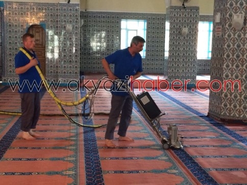 Ramazan Öncesi Camiler Belediye Tarafından Temizleniyor