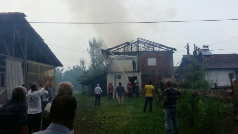 Topağaç Mahesinde Yangın