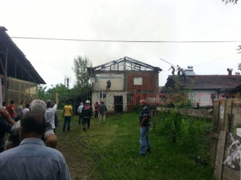 Topağaç Mahesinde Yangın