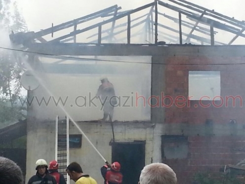 Topağaç Mahesinde Yangın