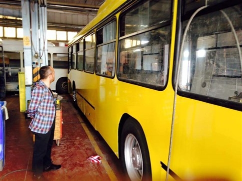 İETT'den Akyazı'ya otobüs hediye edildi.