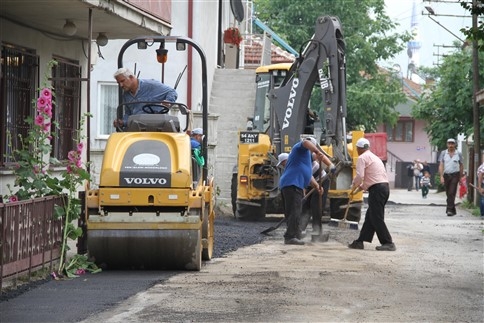 Akyazı Belediyesi Asfalt Ve Astalt Yama Çalışmaları Devam Ediyor