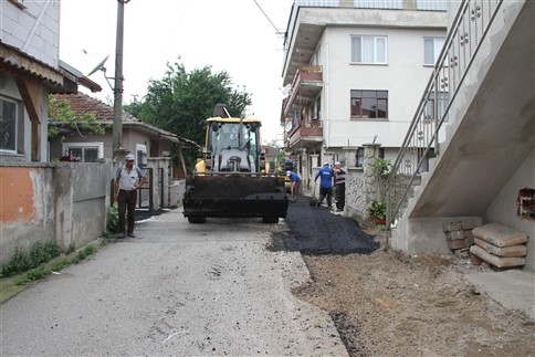 Akyazı Belediyesi Asfalt Ve Astalt Yama Çalışmaları Devam Ediyor