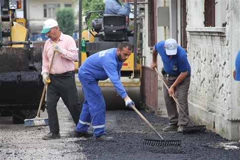 Akyazı Belediyesi Asfalt Ve Astalt Yama Çalışmaları Devam Ediyor