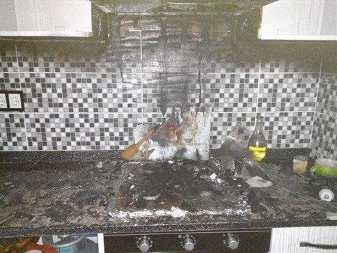 Aspiratör Yandı Maheli Evi Yanmaktan Kurtardı